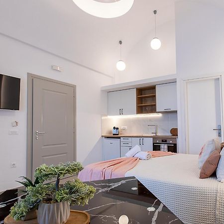 Santorini Villatzio Suites Mesaria Buitenkant foto